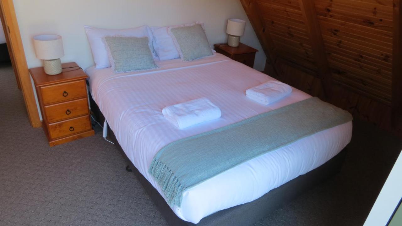 Four Seasons Waterfront Villas Taranna 外观 照片